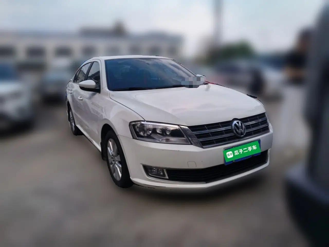 Volkswagen Lavida 2013 Restyled Classic 1.6L Automatic Comfort Edition — миниатюра 3