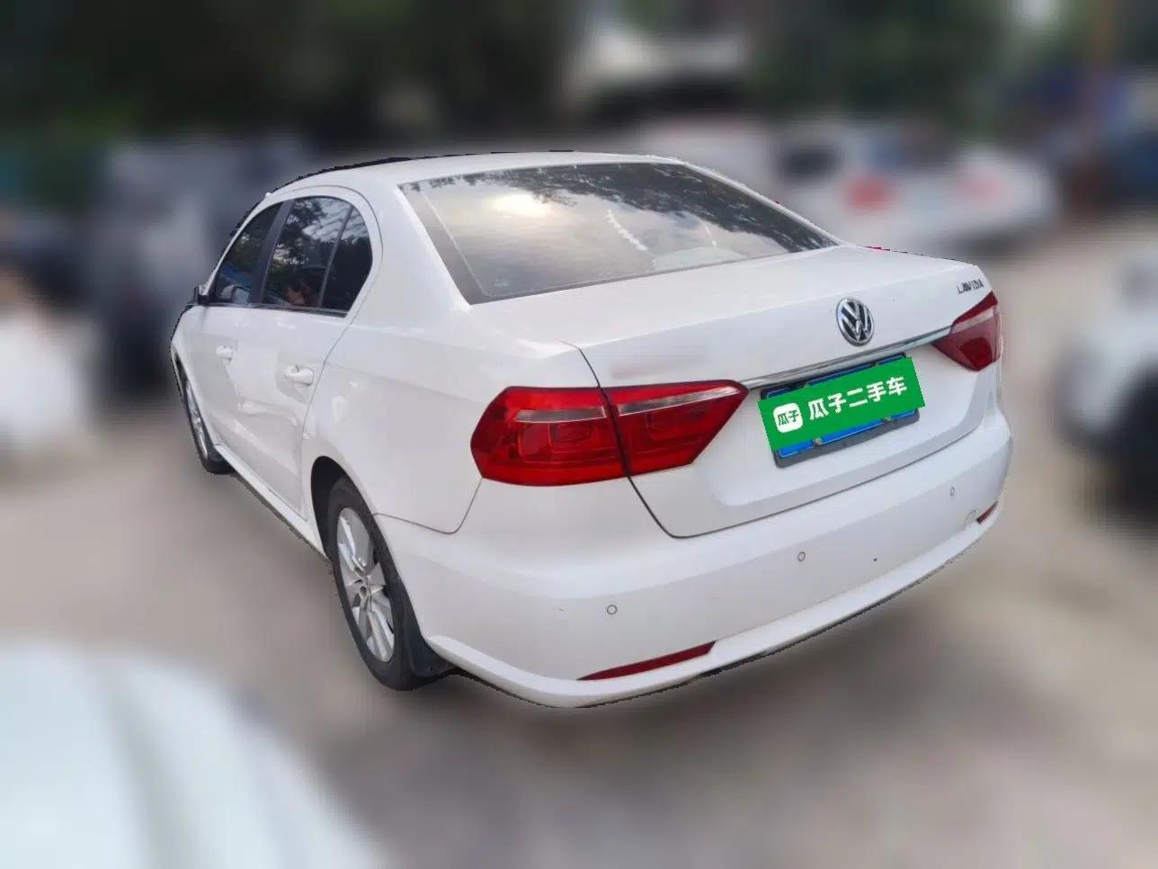 Volkswagen Lavida 2013 Restyled Classic 1.6L Automatic Comfort Edition — миниатюра 4