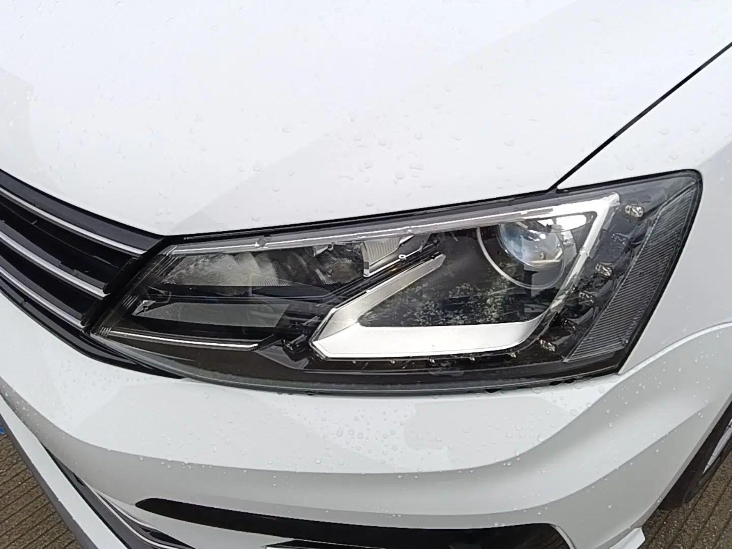 Volkswagen Sagitar 2018 280TSI DSG Ignite Edition — миниатюра 8