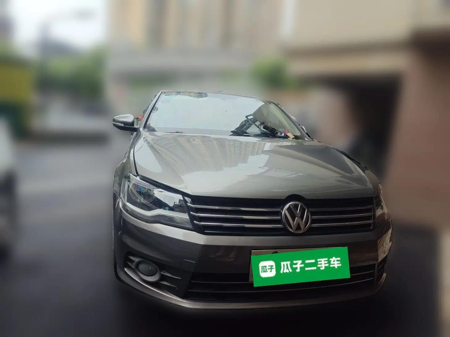 Volkswagen Bora 2013 1.6L Manual Comfort Model — миниатюра 2