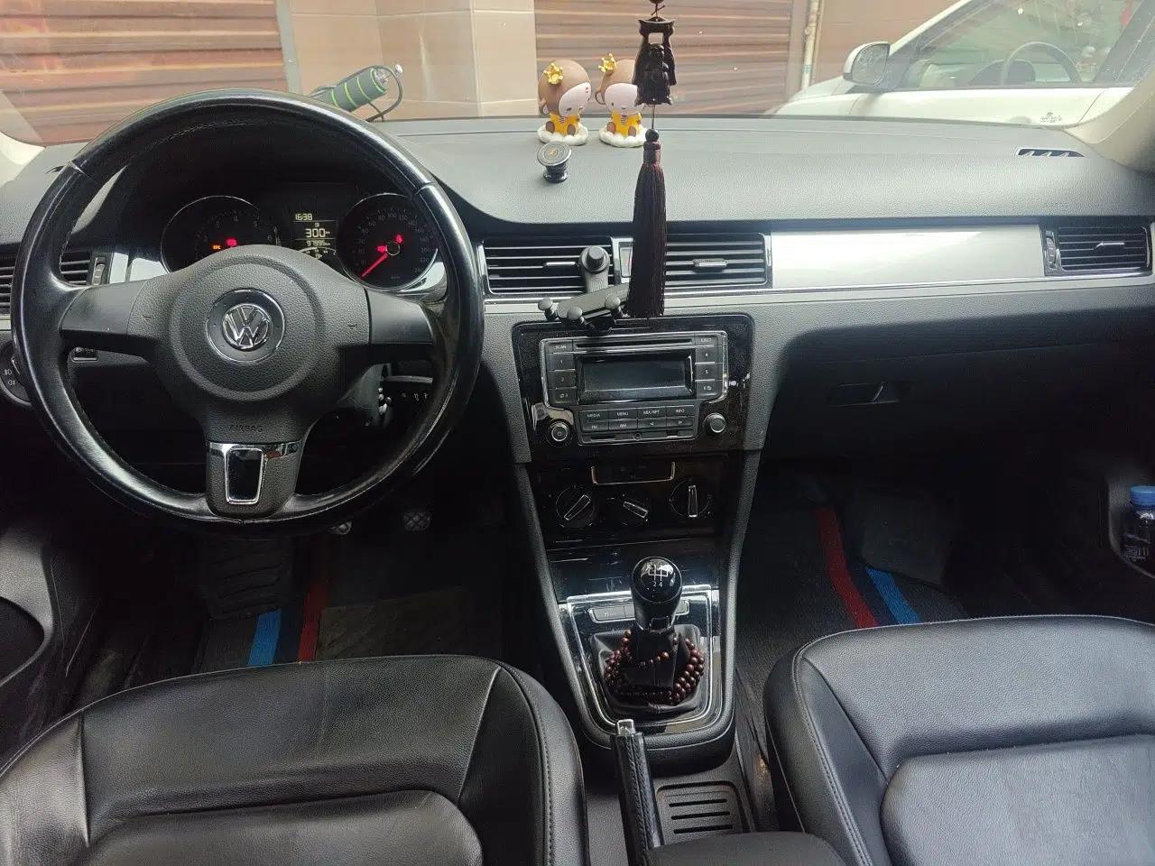 Volkswagen Bora 2013 1.6L Manual Comfort Model — миниатюра 9