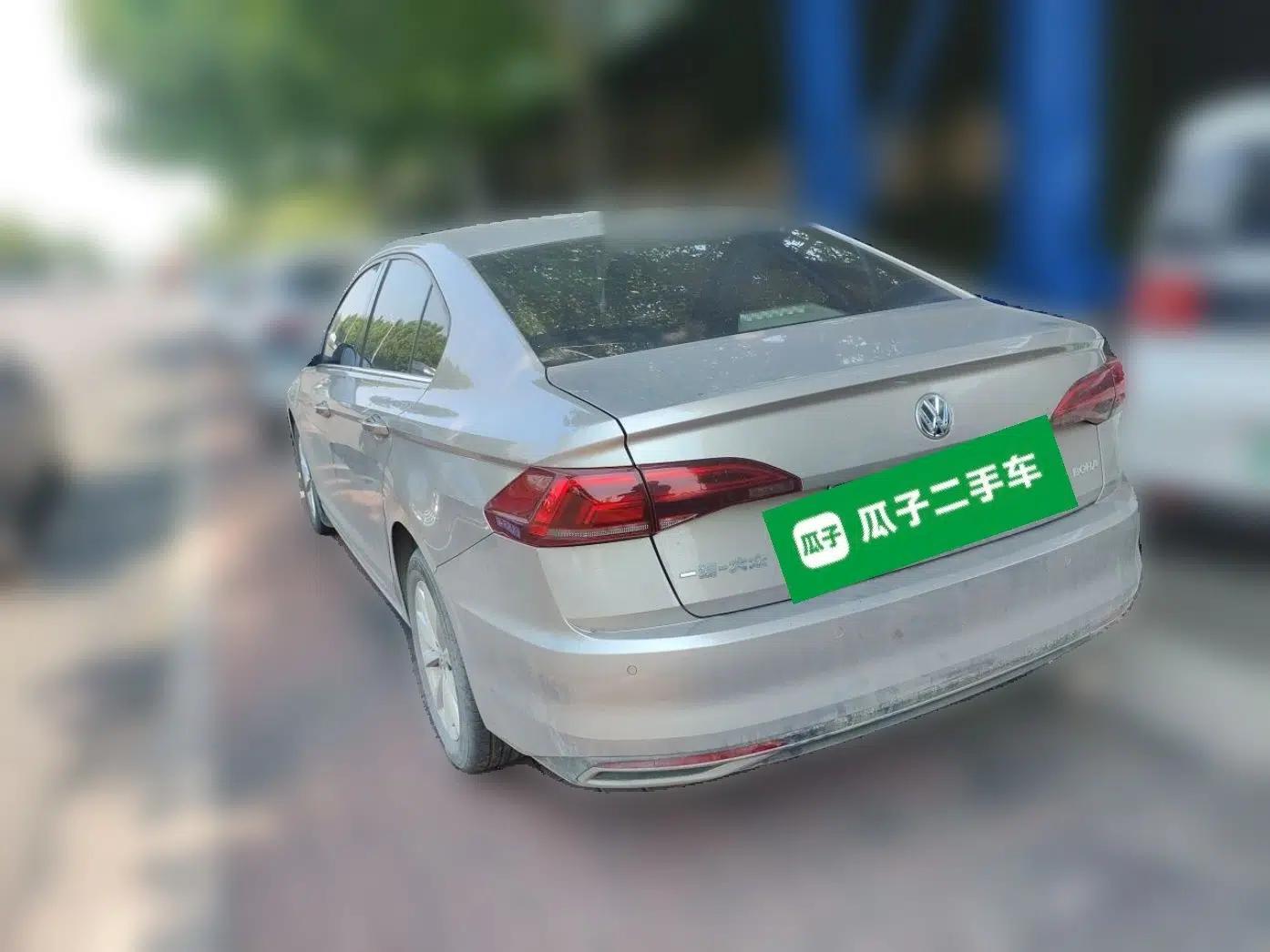 Volkswagen Bora 2019 1.5L Manual Comfort Version — миниатюра 4