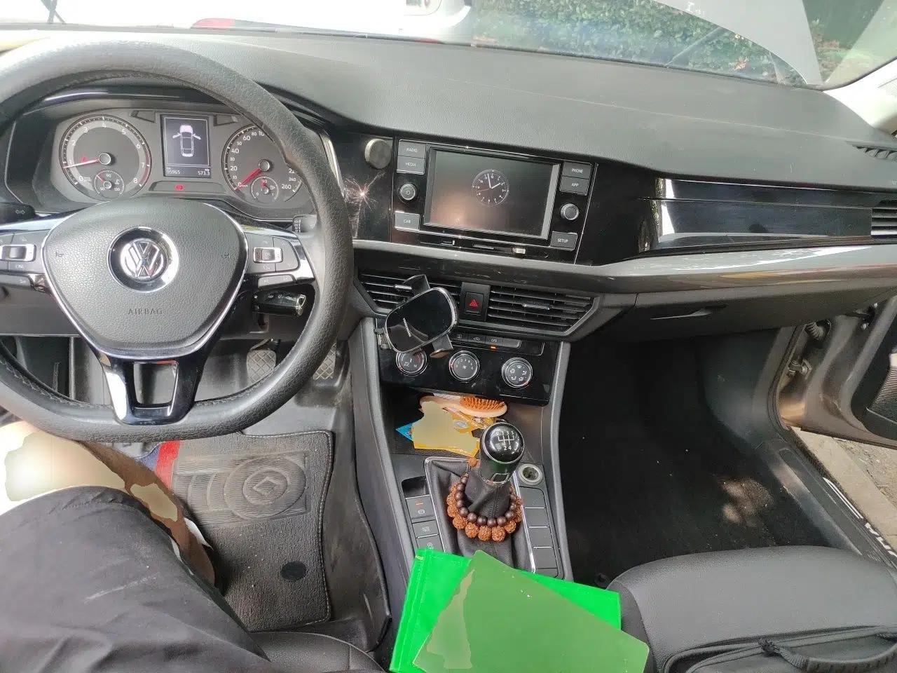 Volkswagen Bora 2019 1.5L Manual Comfort Version — миниатюра 9