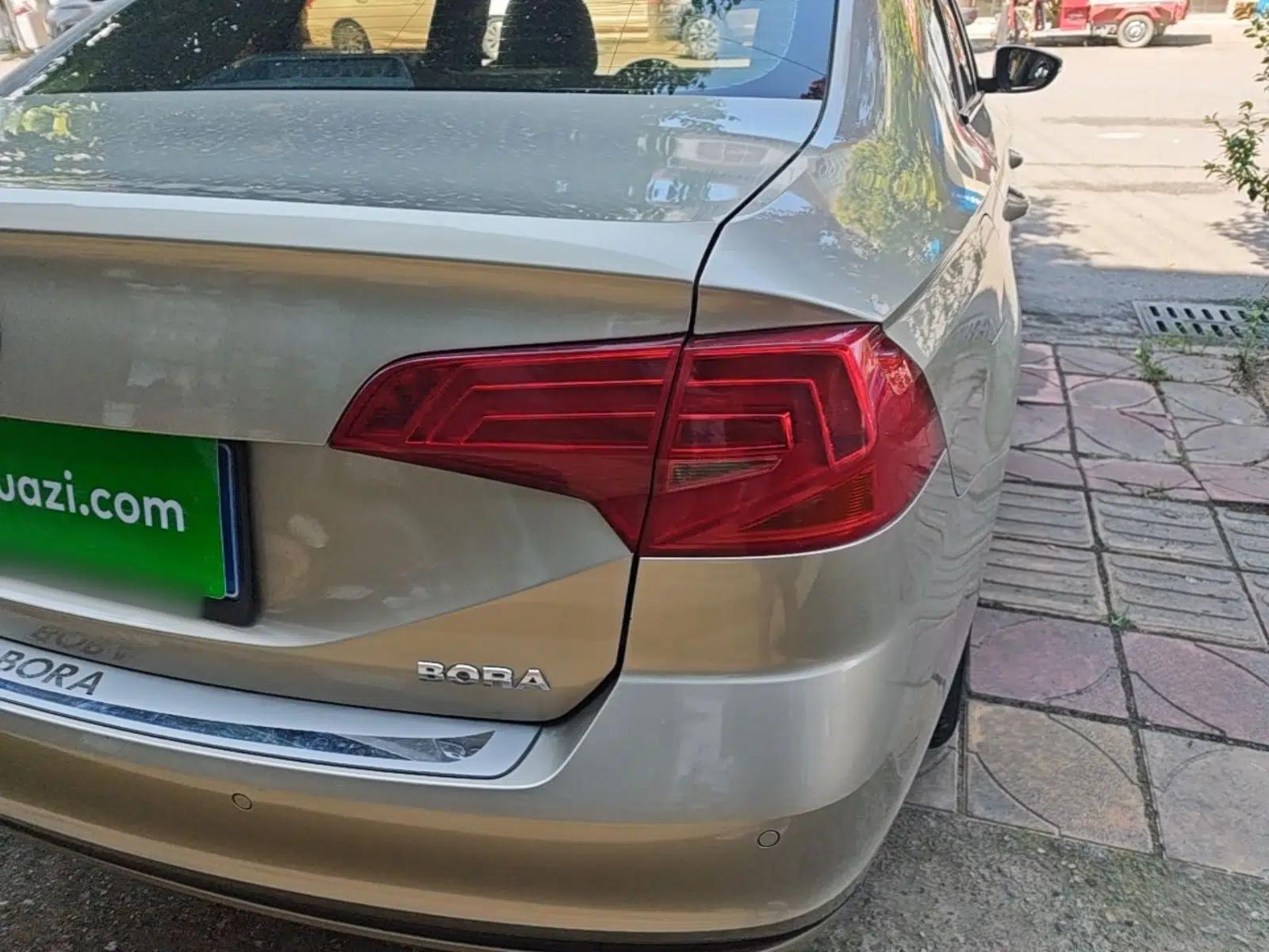 Volkswagen Bora 2016 1.6L Automatic Fashion Model — миниатюра 9