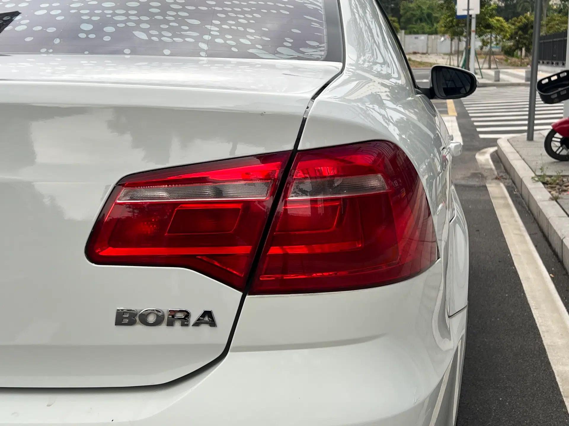 Volkswagen Bora 2015 Qihui Edition 1.6L Automatic Fashion Model — миниатюра 17