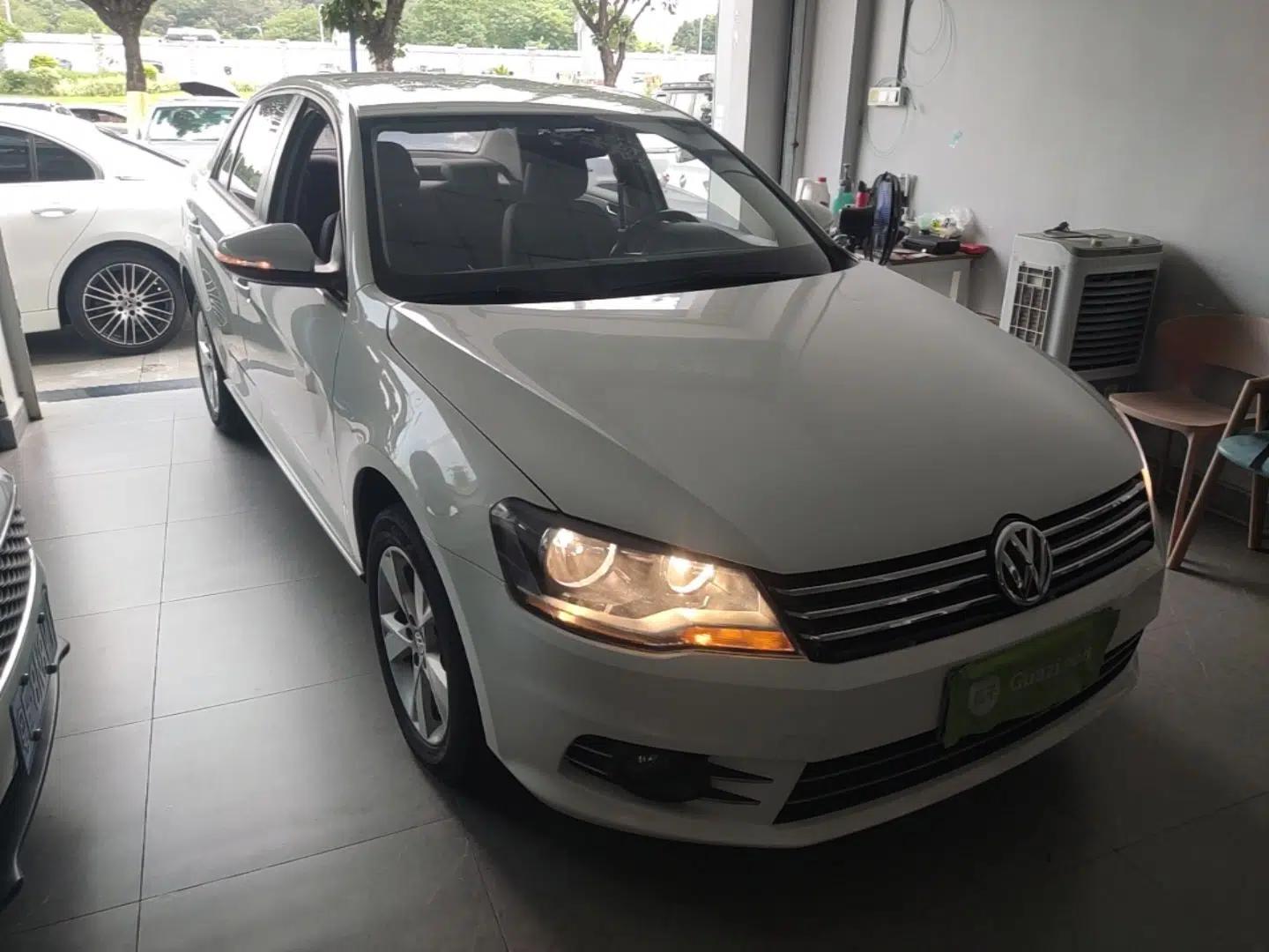 Volkswagen Bora 2015 Qihui Edition 1.6L Automatic Fashion Model — миниатюра 3
