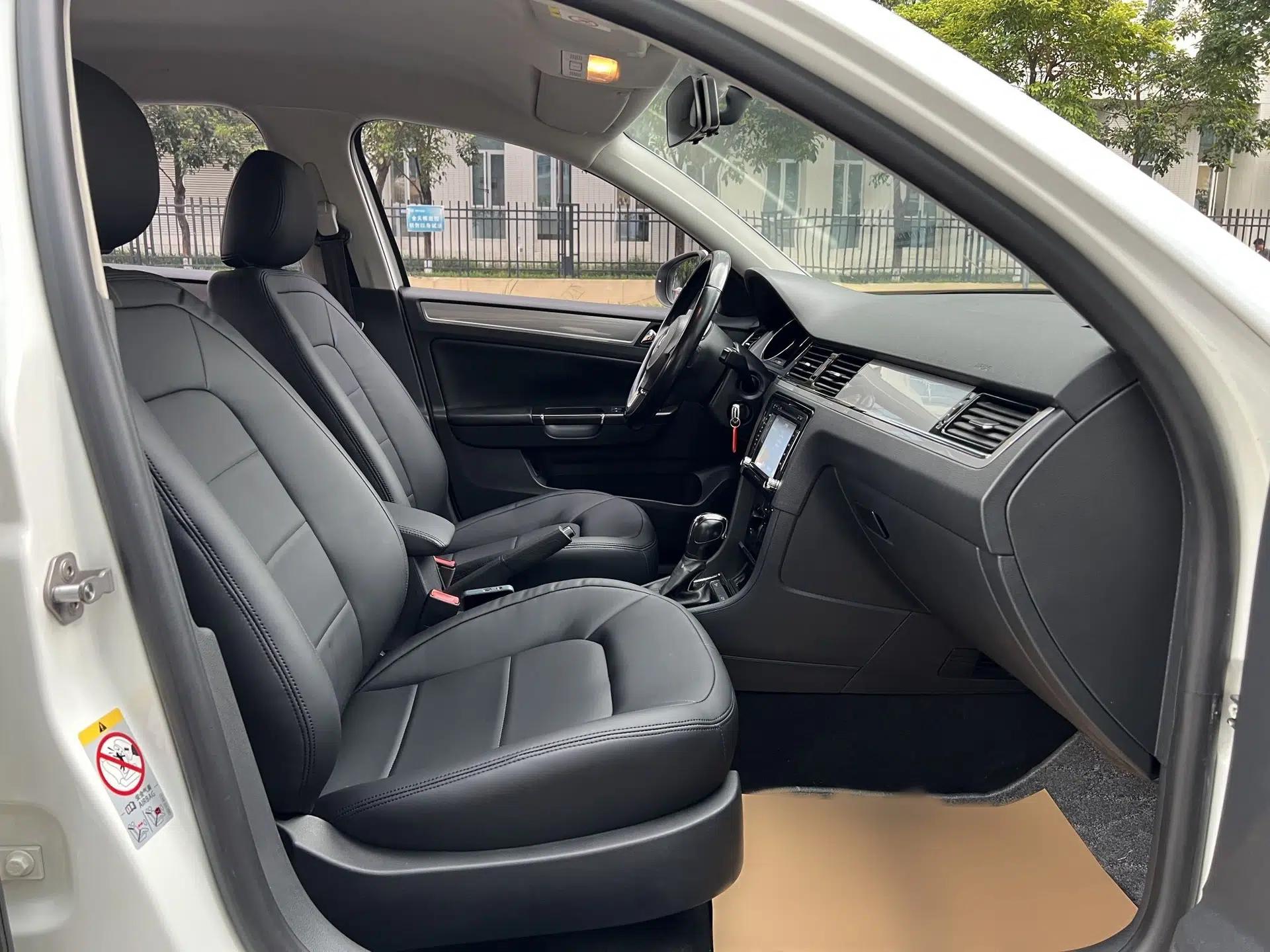 Volkswagen Bora 2015 Qihui Edition 1.6L Automatic Fashion Model — миниатюра 24