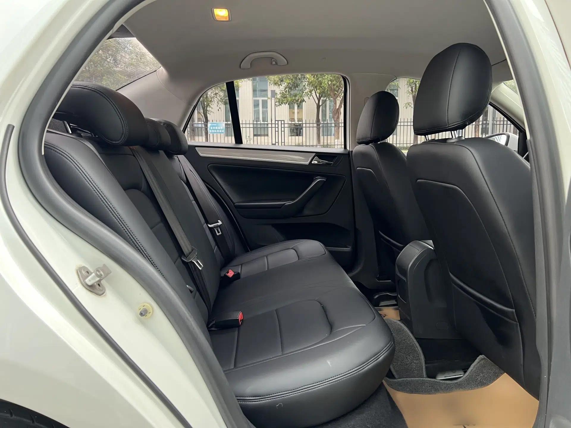 Volkswagen Bora 2015 Qihui Edition 1.6L Automatic Fashion Model — миниатюра 36