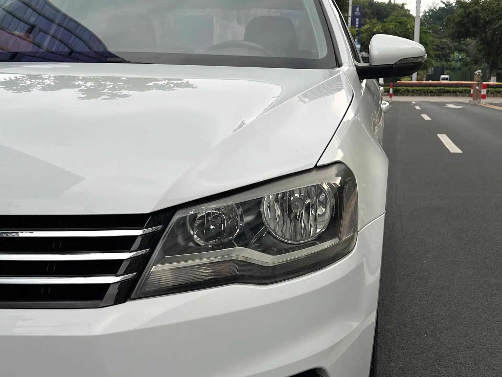 Volkswagen Bora 2015 Qihui Edition 1.6L Automatic Fashion Model — миниатюра 8