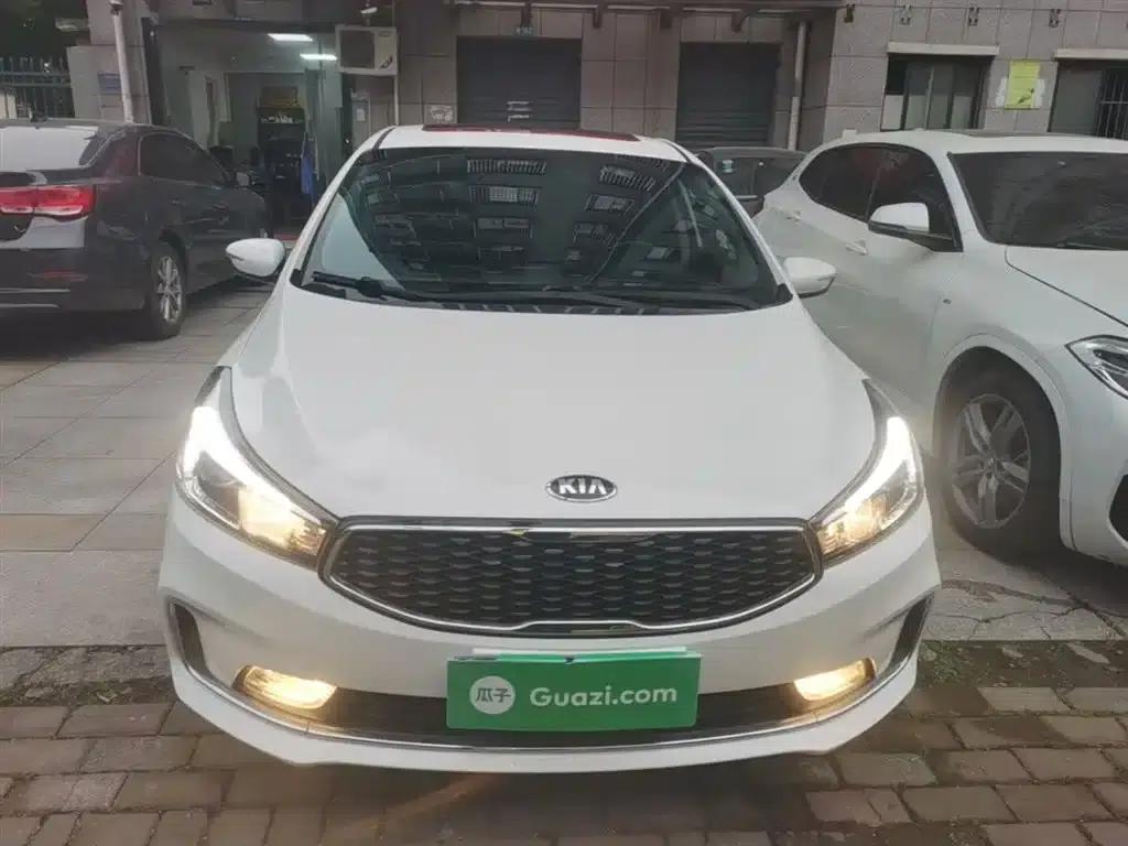 Kia K3 2017 1.6L Automatic 15th Anniversary Special Edition GLS — миниатюра 3