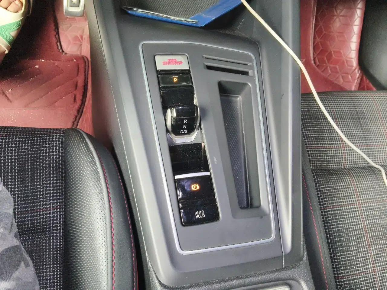Volkswagen Golf GTI 2021 380TSI DSG GTI — миниатюра 14