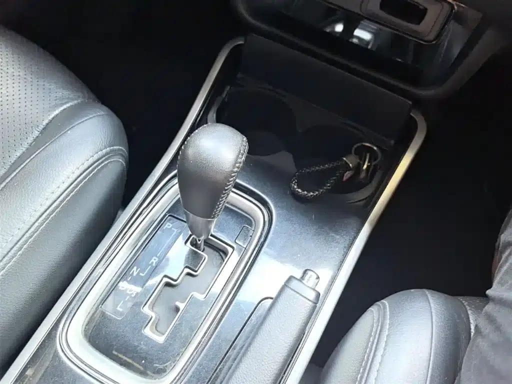 Outlander 2017 2.0L 2WD Glory Edition 5-seater — миниатюра 13