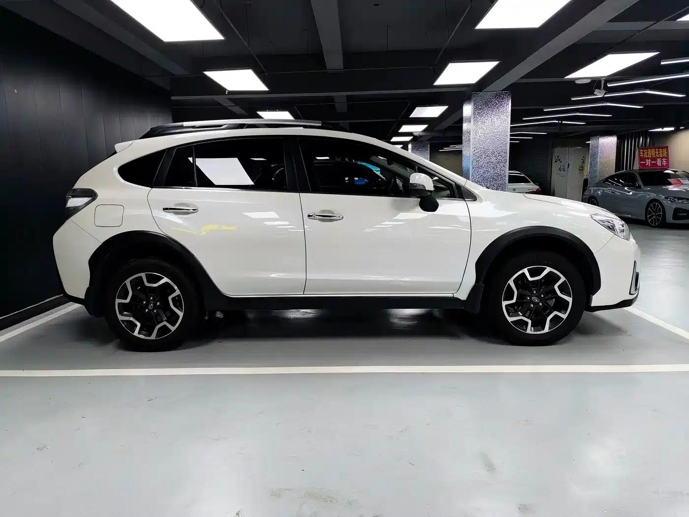 Subaru XV 2016 2.0i Comfort Navigation Edition — миниатюра 4