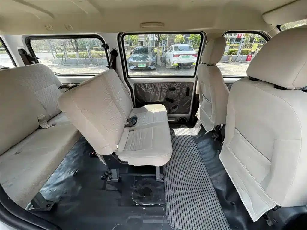 Wuling Rongguang S 2023 1.5L Basic Model 5/7 Seats — миниатюра 15