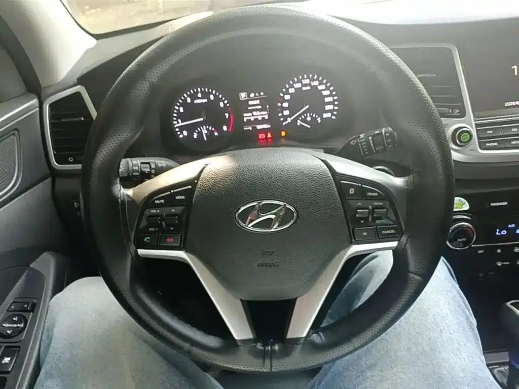 Tucson 2015 1.6T Dual-Clutch Two-Wheel Drive Intelligent Model — миниатюра 11