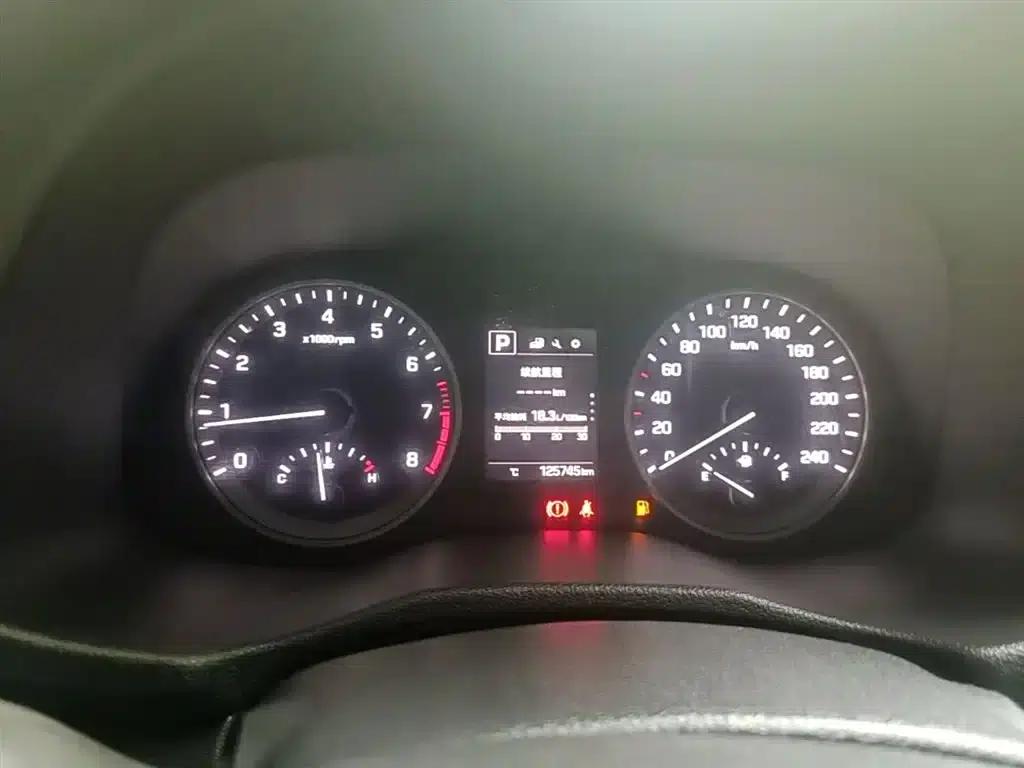 Tucson 2015 1.6T Dual-Clutch Two-Wheel Drive Intelligent Model — миниатюра 12