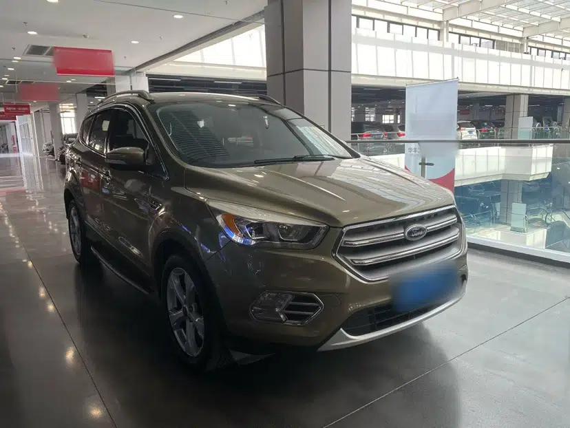 Ford Kuga 2017 EcoBoost 180 Two-Wheel-Drive Elite Trim — миниатюра 2