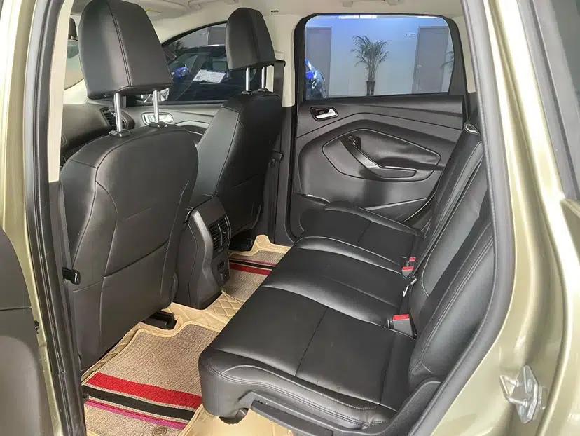 Ford Kuga 2017 EcoBoost 180 Two-Wheel-Drive Elite Trim — миниатюра 18