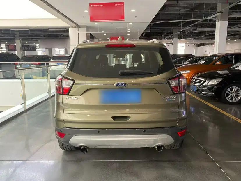 Ford Kuga 2017 EcoBoost 180 Two-Wheel-Drive Elite Trim — миниатюра 3