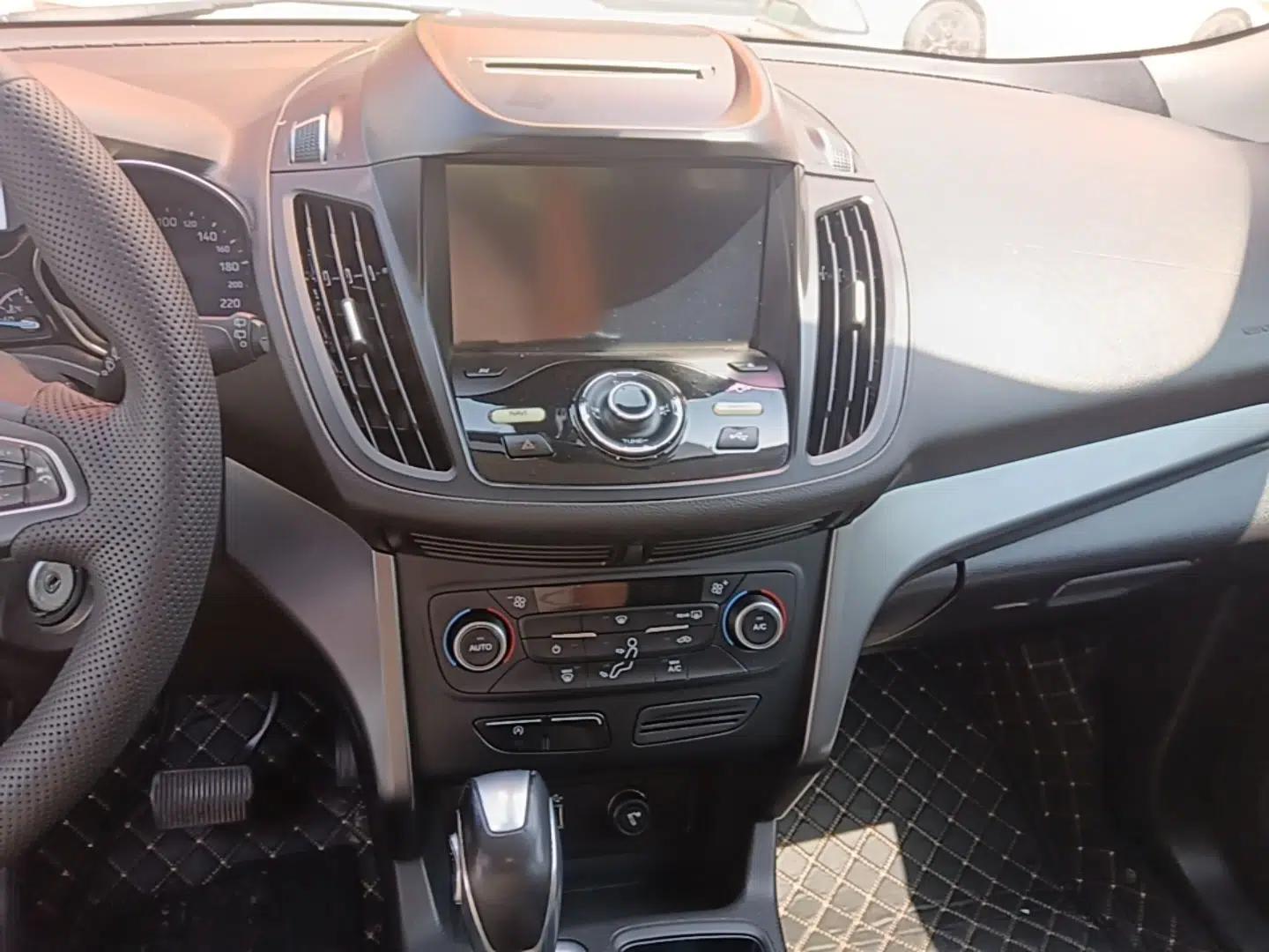 Ford Kuga 2018 EcoBoost 180 Two-Wheel-Drive Platinum Edition — миниатюра 15
