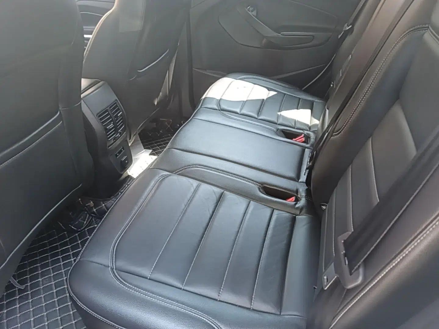 Ford Kuga 2018 EcoBoost 180 Two-Wheel-Drive Platinum Edition — миниатюра 20