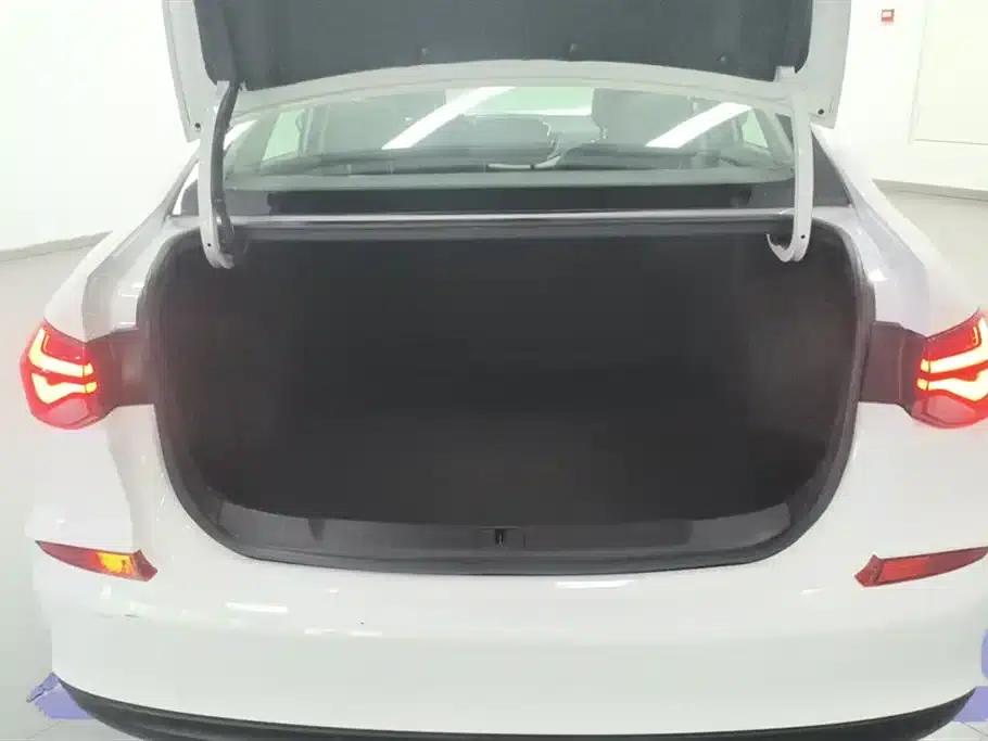 Chevrolet Cruze 2022 320 Automatic Enjoy Sunroof Edition — миниатюра 4