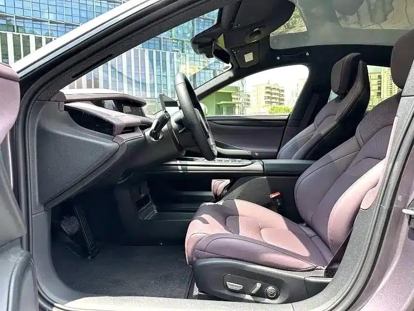 Xiaomi SU7 2024 Rear-Wheel Drive Long Range Advanced Intelligent Driving Pro Edition — миниатюра 6