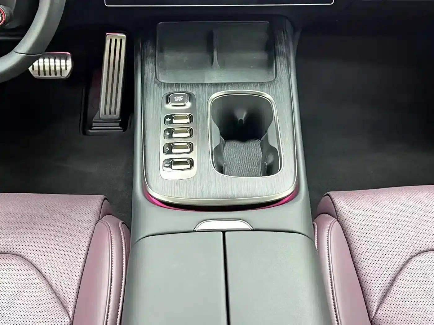 Xiaomi SU7 2024 All-Wheel Drive Long Range High-End Intelligent Driving Max Edition — миниатюра 8