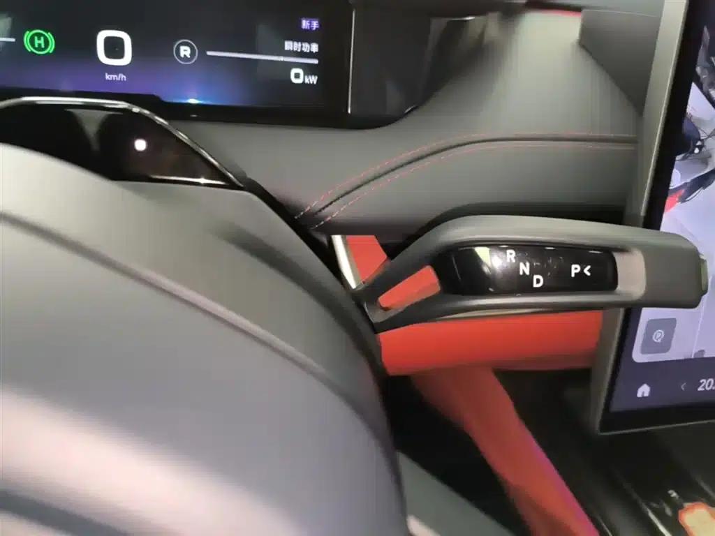 Xiaomi SU7 2024 All-Wheel Drive Long Range High-End Intelligent Driving Max Edition — миниатюра 14