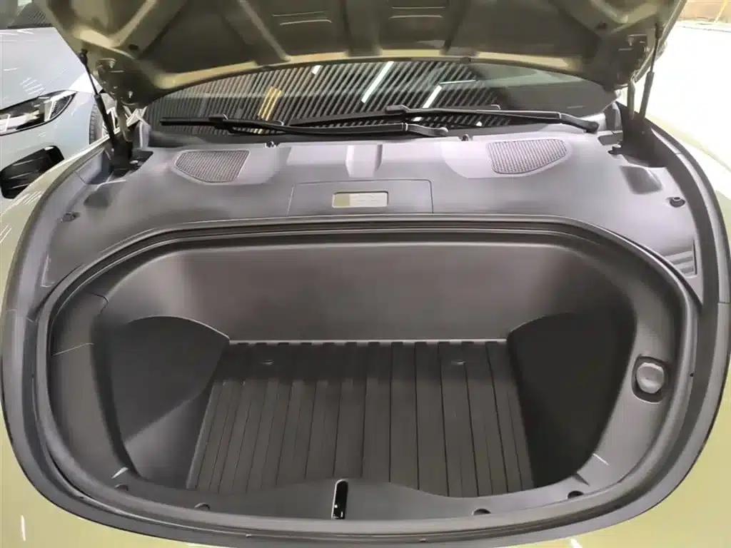 Xiaomi SU7 2024 All-Wheel Drive Long Range High-End Intelligent Driving Max Edition — миниатюра 20