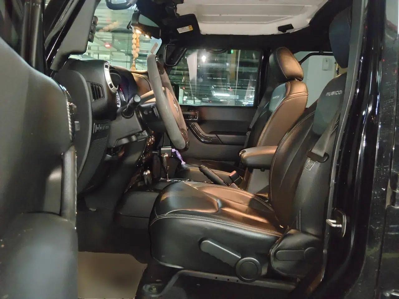 Jeep Wrangler 2017 3.6L Rubicon Four-Door Comfort Edition — миниатюра 15
