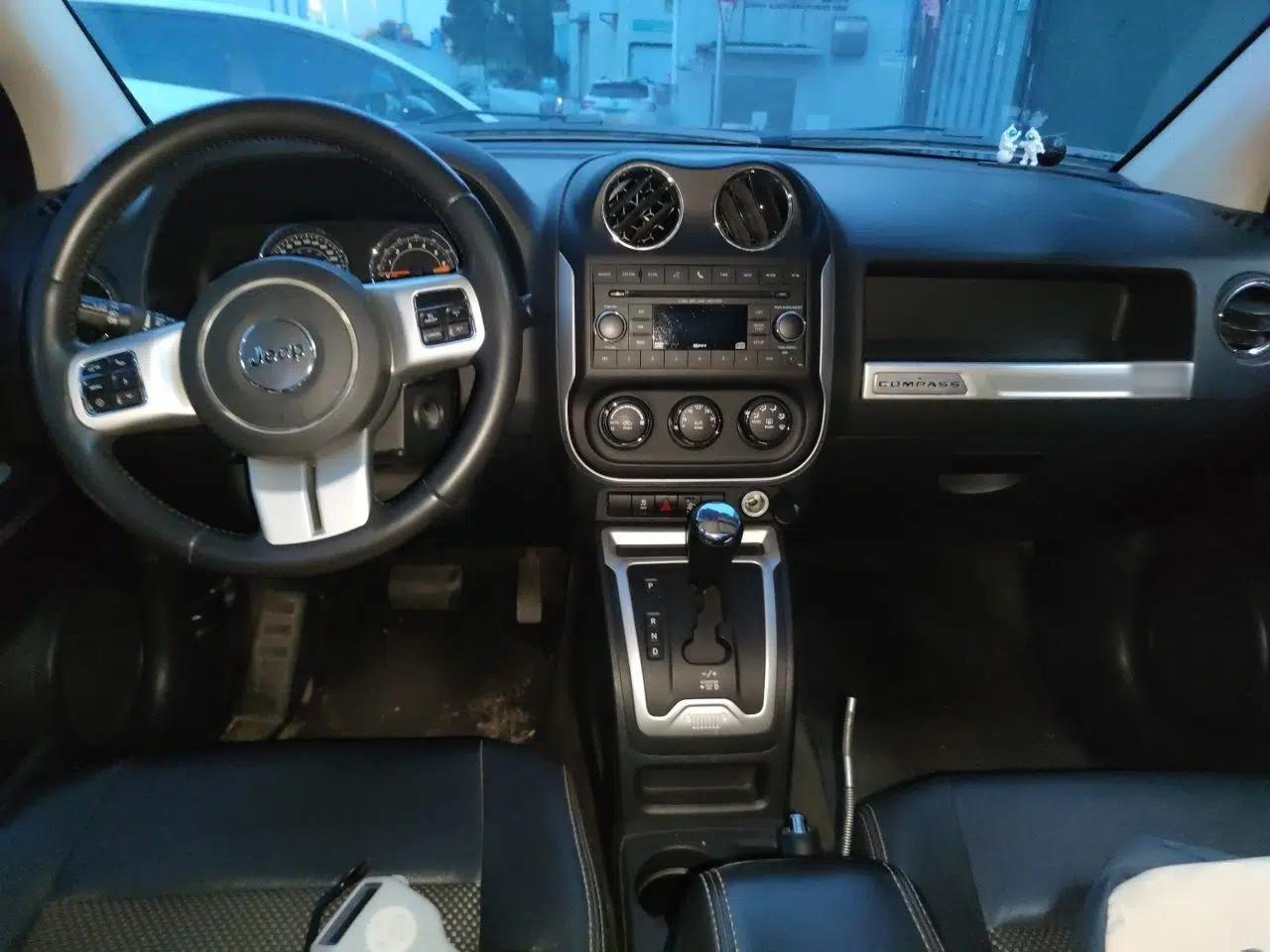 Jeep Compass 2014 2.4L four-wheel drive sport version — миниатюра 9