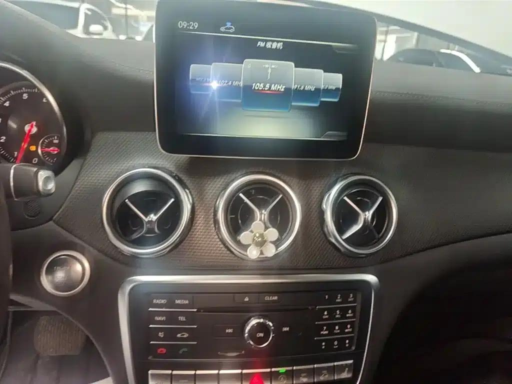 2017 Mercedes-Benz GLA 220 4MATIC Fashion Edition — миниатюра 13