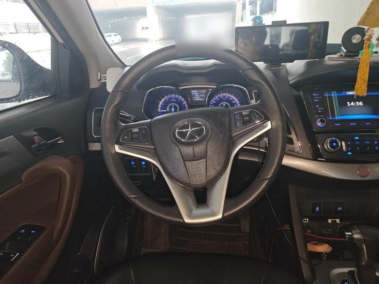 JAC Group Refine S5 2015 1.5T Automatic Elite Model — миниатюра 10