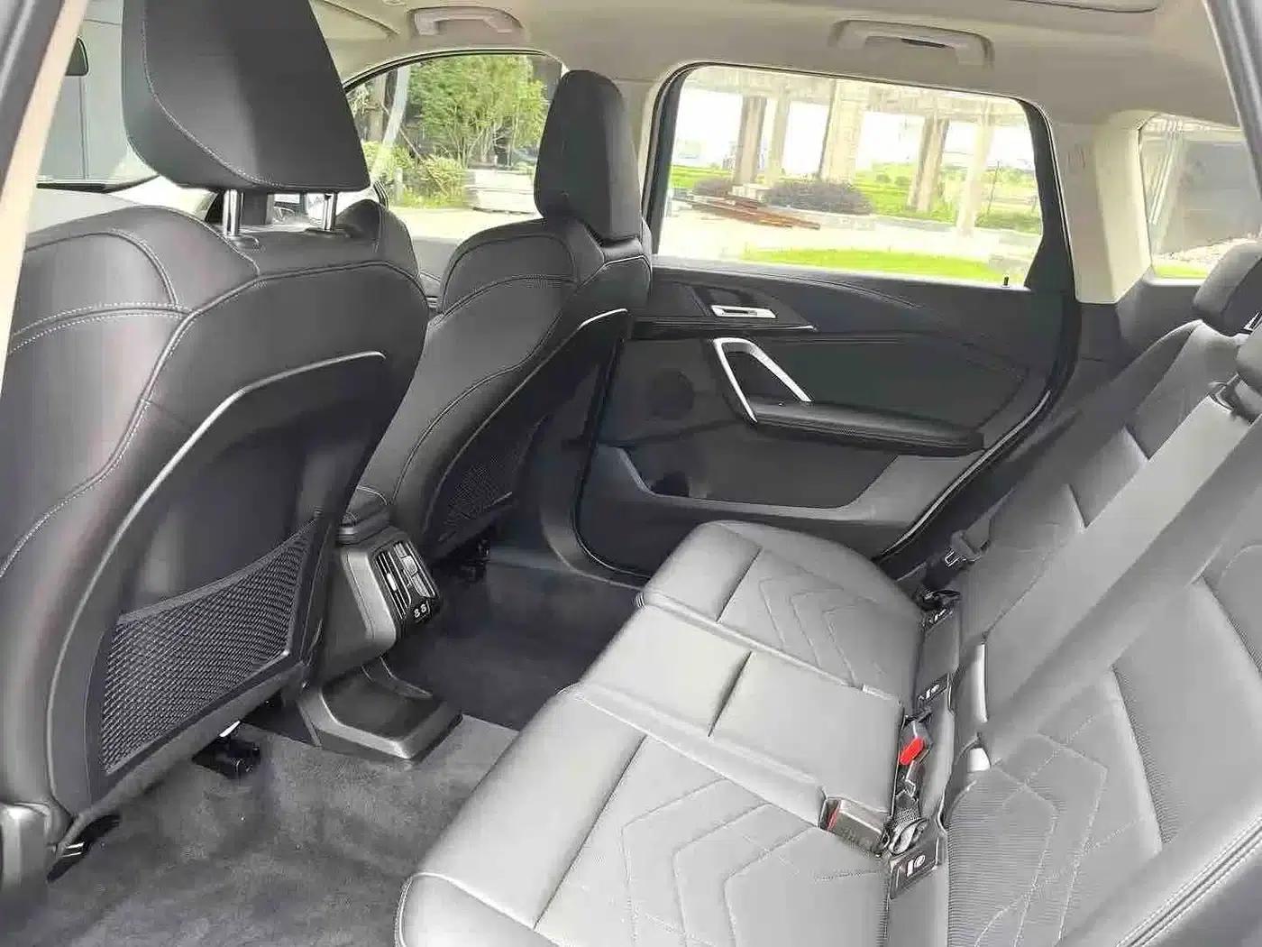 2023 BMW X1 sDrive20Li X Design Package — миниатюра 4