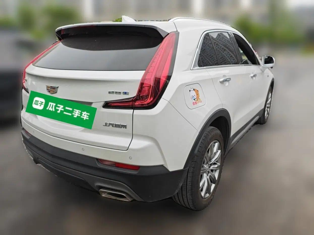 Cadillac XT4 2023 28T Two-Wheel Drive Prestige Version — миниатюра 4