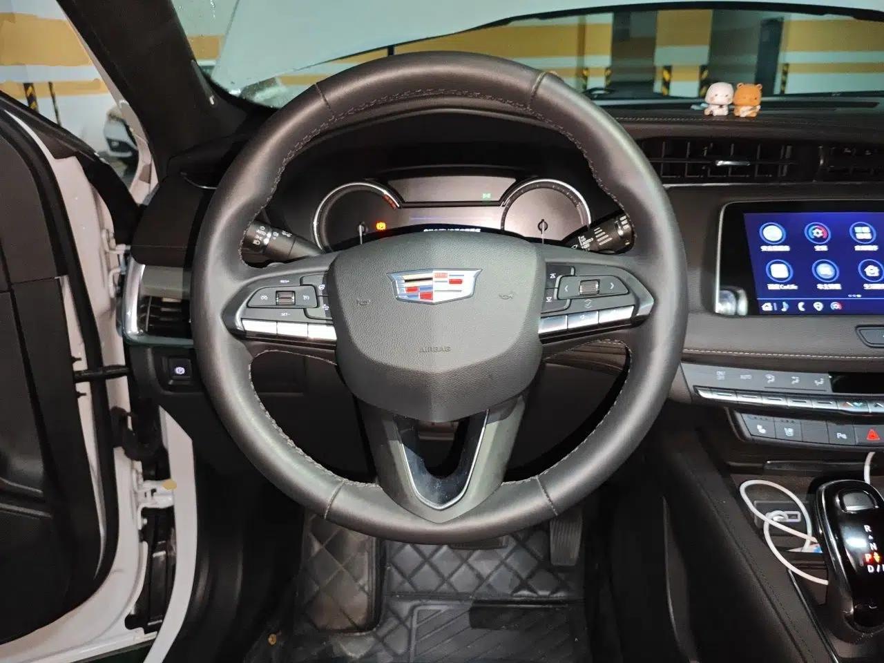 Cadillac XT4 2023 28T Two-Wheel Drive Prestige Version — миниатюра 7