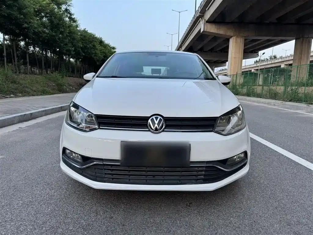 2016 Polo 1.6L Automatic Comfort Model — миниатюра 3