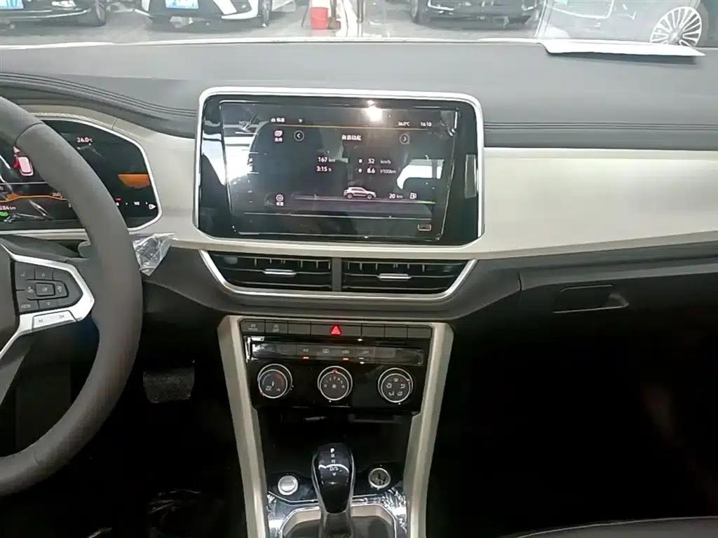 T-ROC 2025 Facelift II 280TSI DSG 2WD Time Edition — миниатюра 13