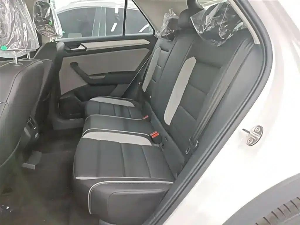 T-ROC 2025 Facelift II 280TSI DSG 2WD Time Edition — миниатюра 17