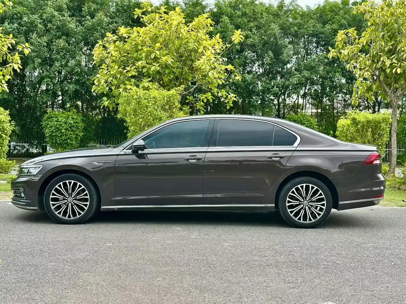 Phideon 2018 Facelift 380TSI 2WD Business Edition — миниатюра 3