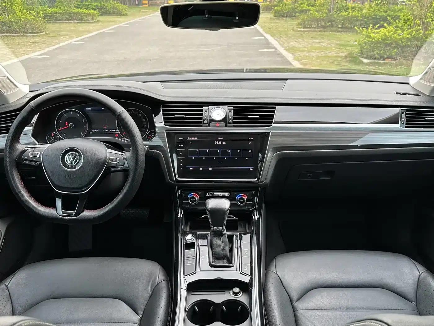 Phideon 2018 Facelift 380TSI 2WD Business Edition — миниатюра 8