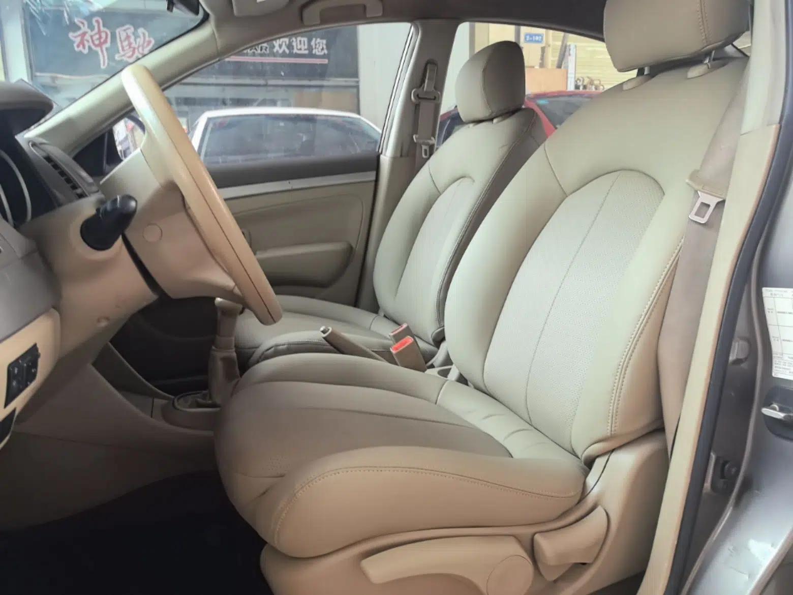 Nissan Sylphy 2012 Classic 1.6XE Manual Comfort Edition — миниатюра 17