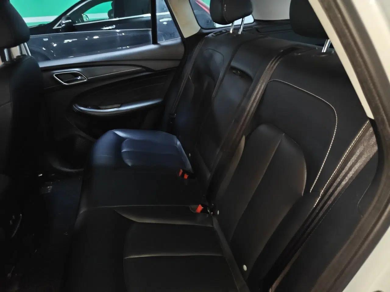 Roewe Ei5 2018 Internet Luxury Edition — миниатюра 17