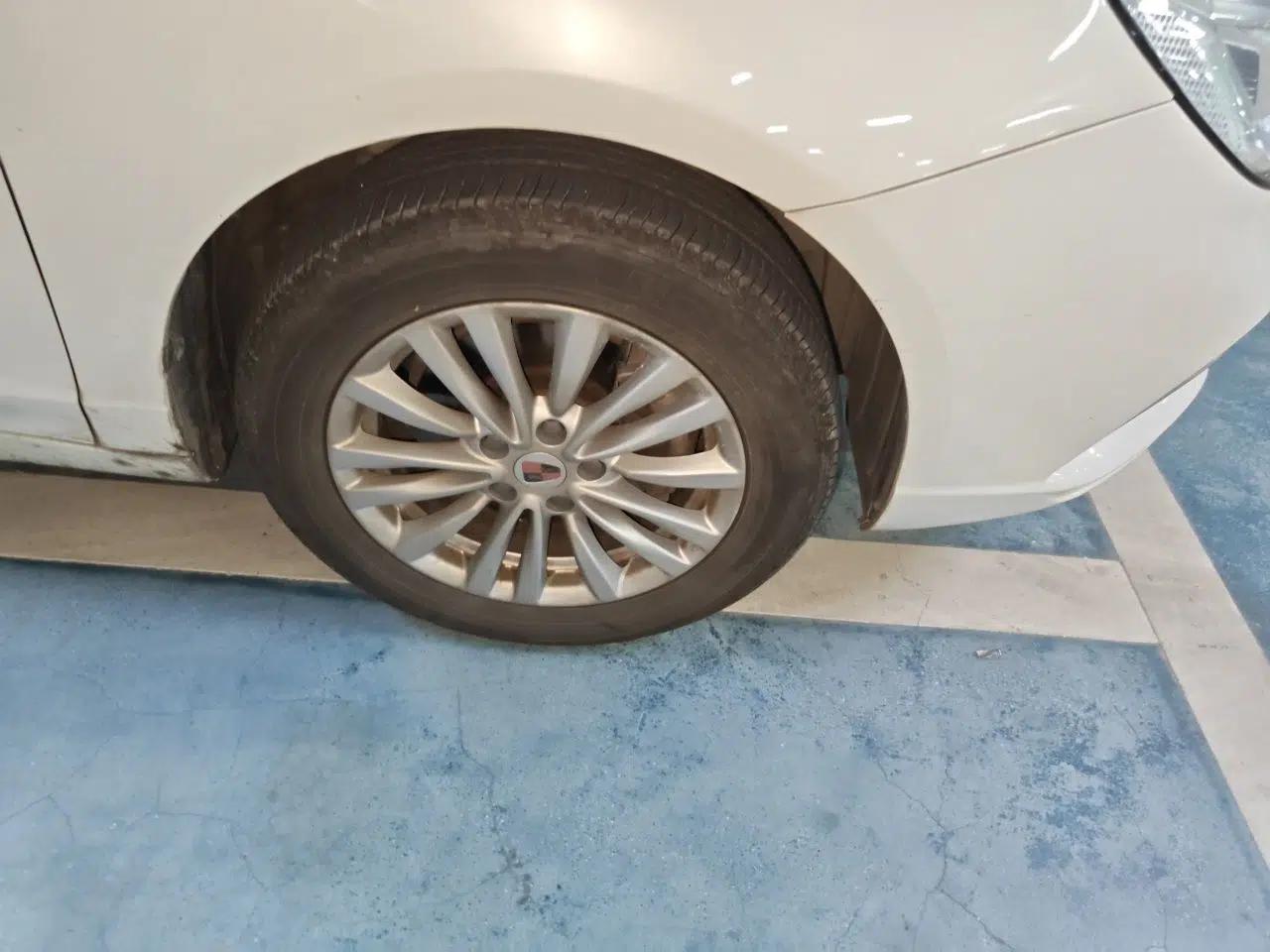 Roewe Ei5 2018 Internet Luxury Edition — миниатюра 8