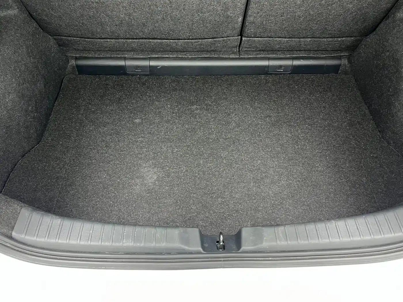 YARiS L 2021 Model YARiS X 1.5L CVT Leading Edition — миниатюра 13