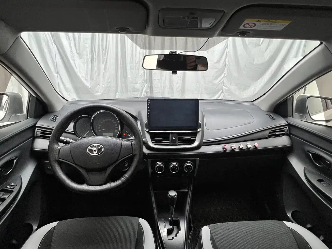 YARiS L 2021 Model YARiS X 1.5L CVT Leading Edition — миниатюра 5