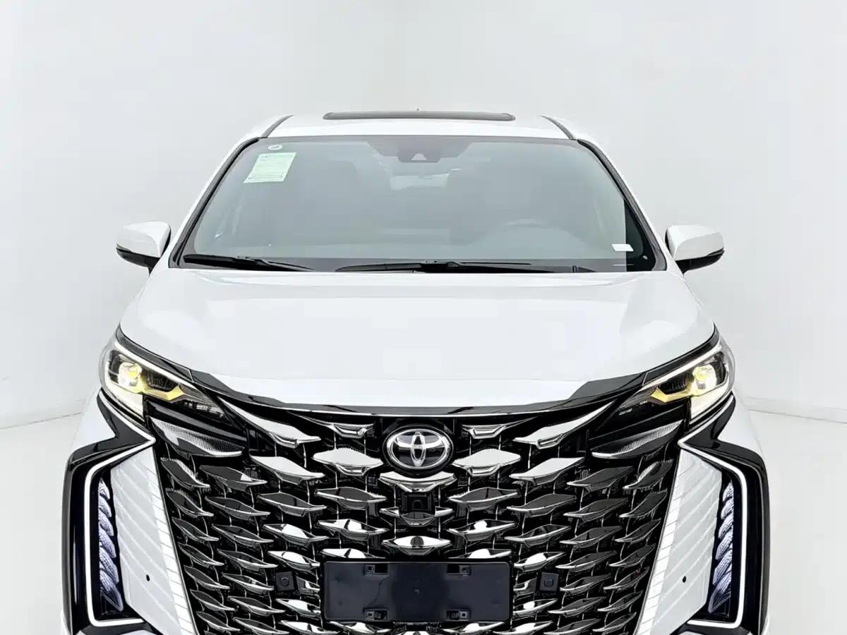 2026 Grevia 2.5L Hybrid Comfort Edition — миниатюра 2