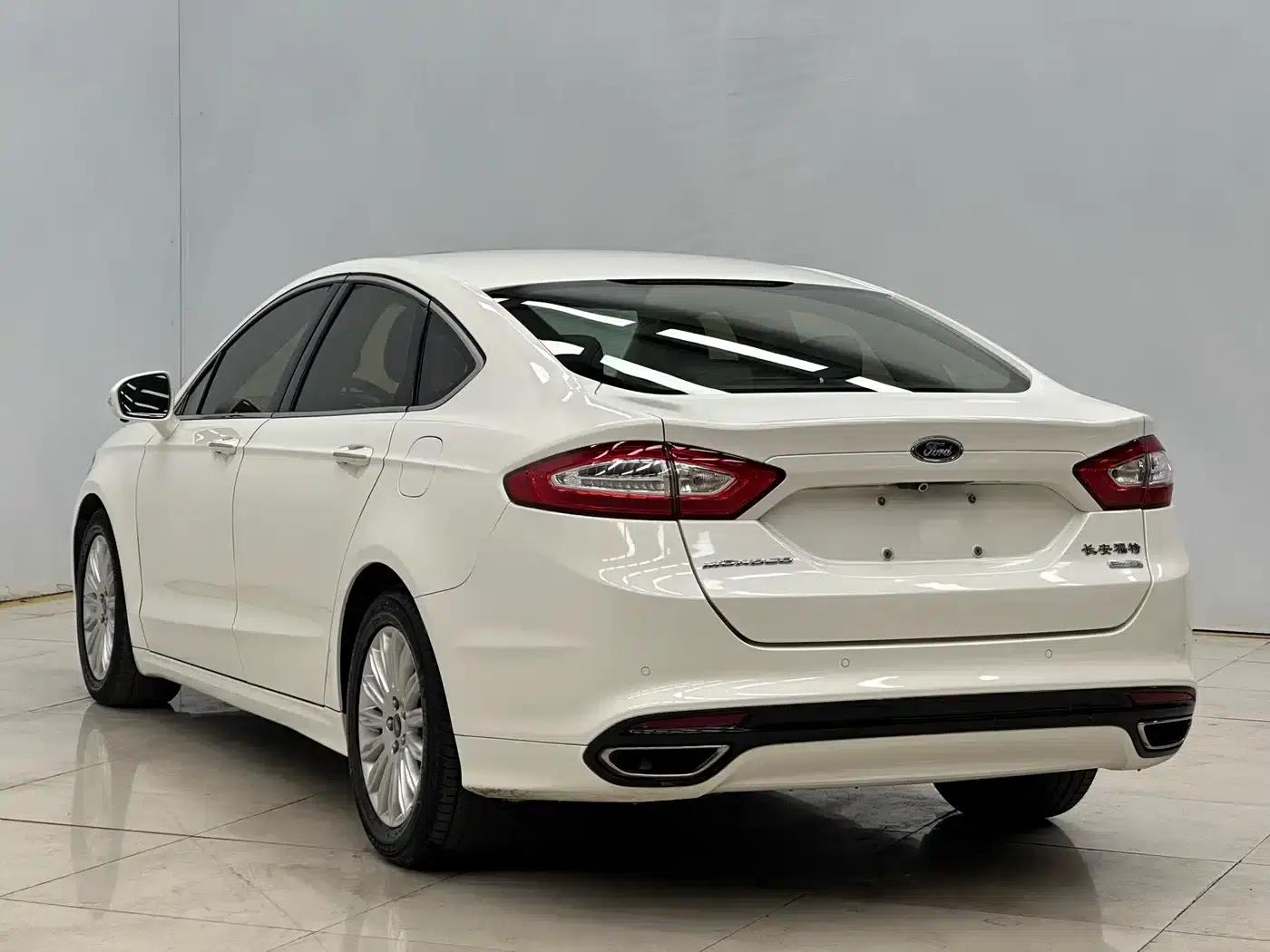 2013 Ford Mondeo 2.0L GTDi200 Luxury — миниатюра 7
