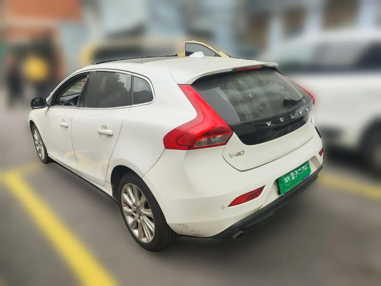 Volvo V40 2016 T4 Smart Luxury Edition — миниатюра 4